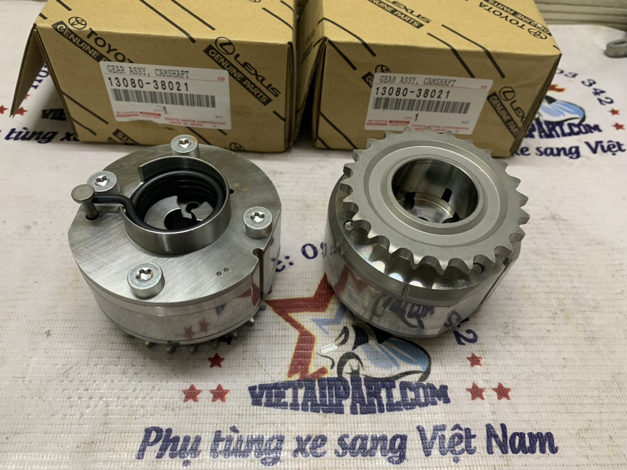 Nhông cam xả Toyota Land Cruiser URJ200 2014